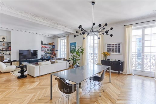 Parijs 16e arrondissement – Een prachtig appartement met 4 slaapkamers