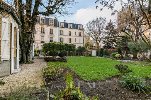 Paris XVIIe - Villa des Ternes "La Campagne à Paris" - Maison avec jardin.