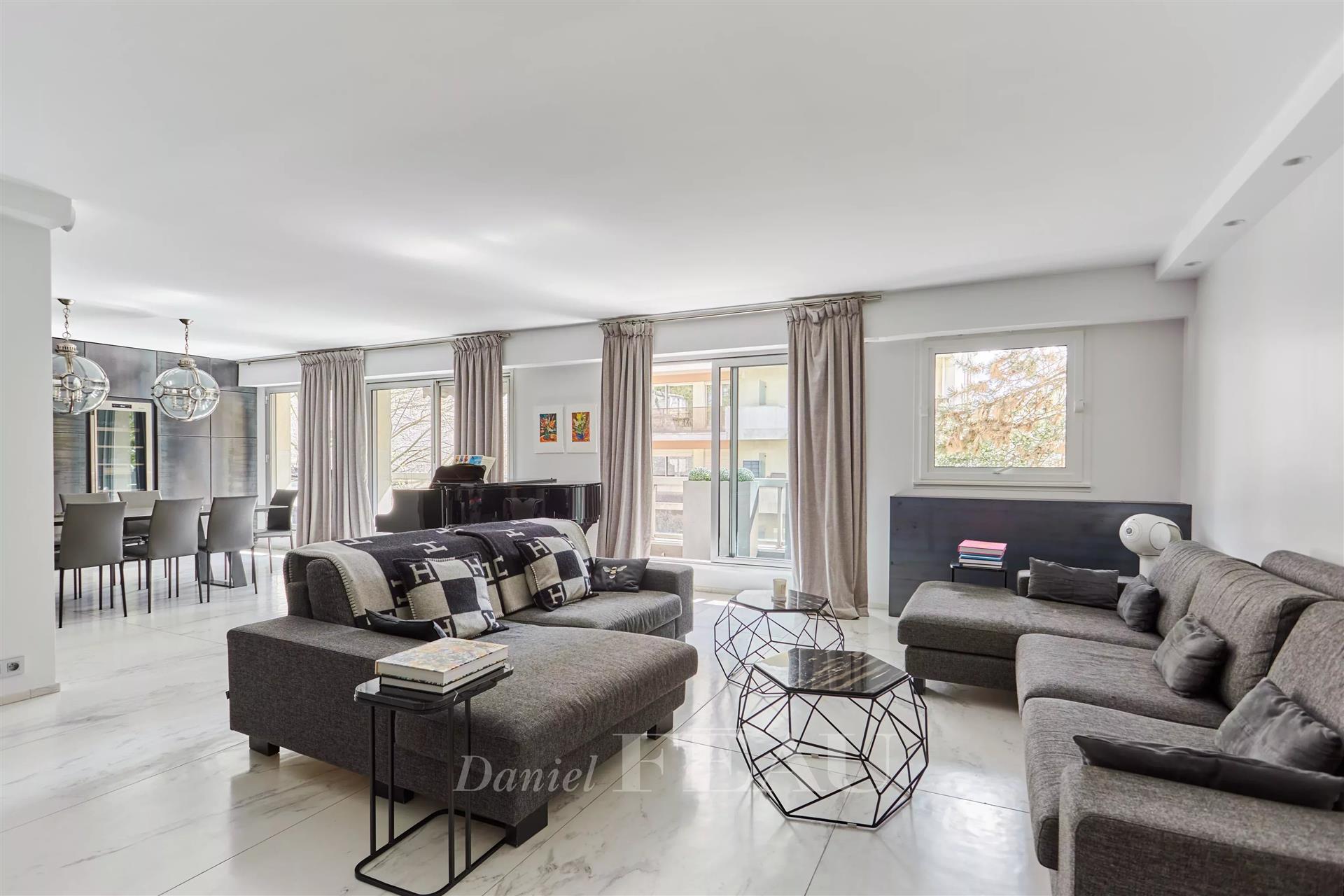 Neuilly-Sur-Seine - An ideal family apartment