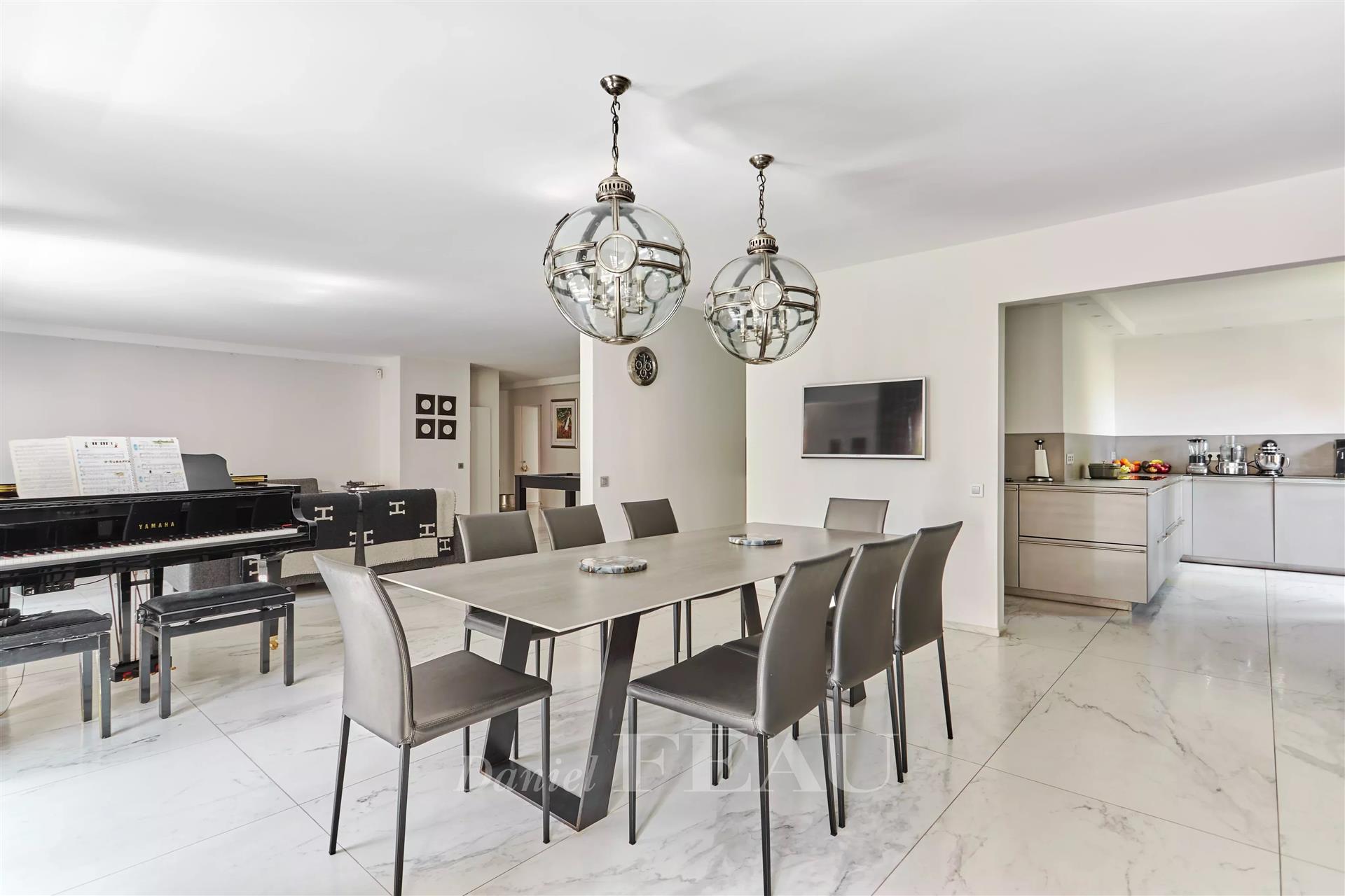 Neuilly-Sur-Seine - An ideal family apartment