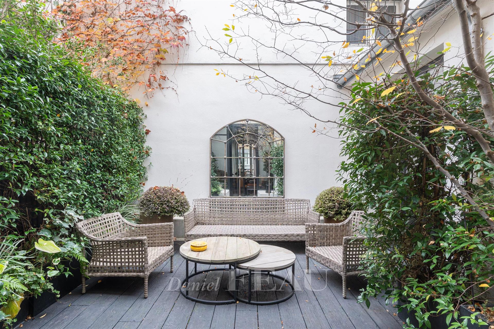 Neuilly-Sur-Seine – A superb family home