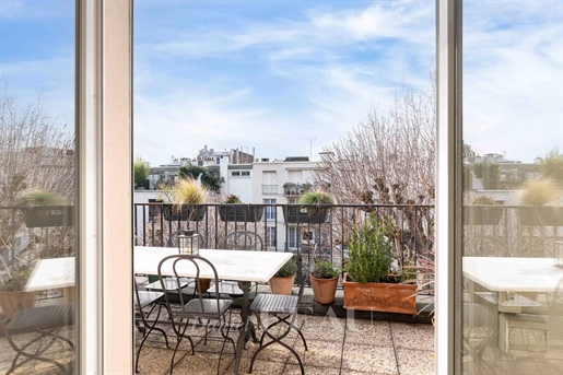 Neuilly-sur-Seine - Een licht appartement met twee terrassen