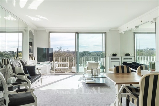 Neuilly-sur-Seine - Ein 2-Bett-Apartment mit Terrasse und freiem Blick