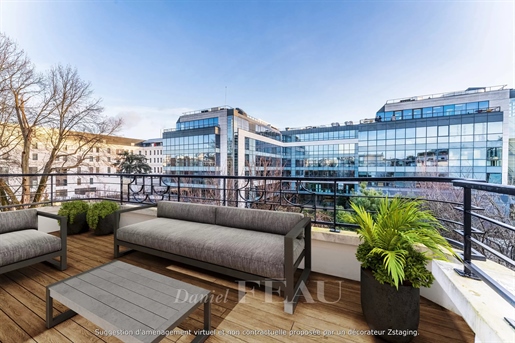 Neuilly-Sur-Seine - A bright 2-bed apartment