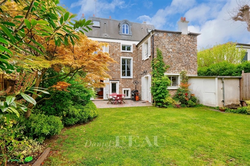 Saint-Cloud – A renovated 5-bed period property
