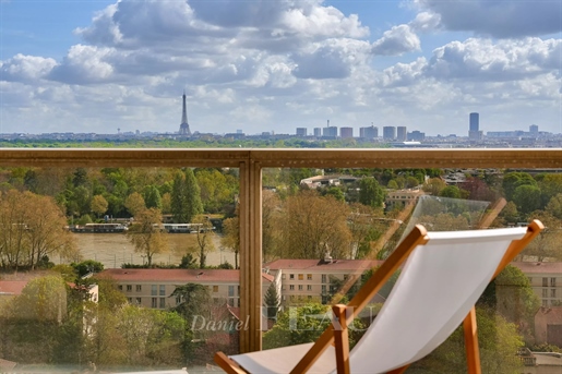 Saint-Cloud - Vue tour Eiffel - Appartement de 145 m² - Balcon.