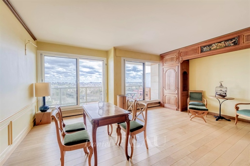 Saint-Cloud – A 3-bed apartment enjoying a superb view