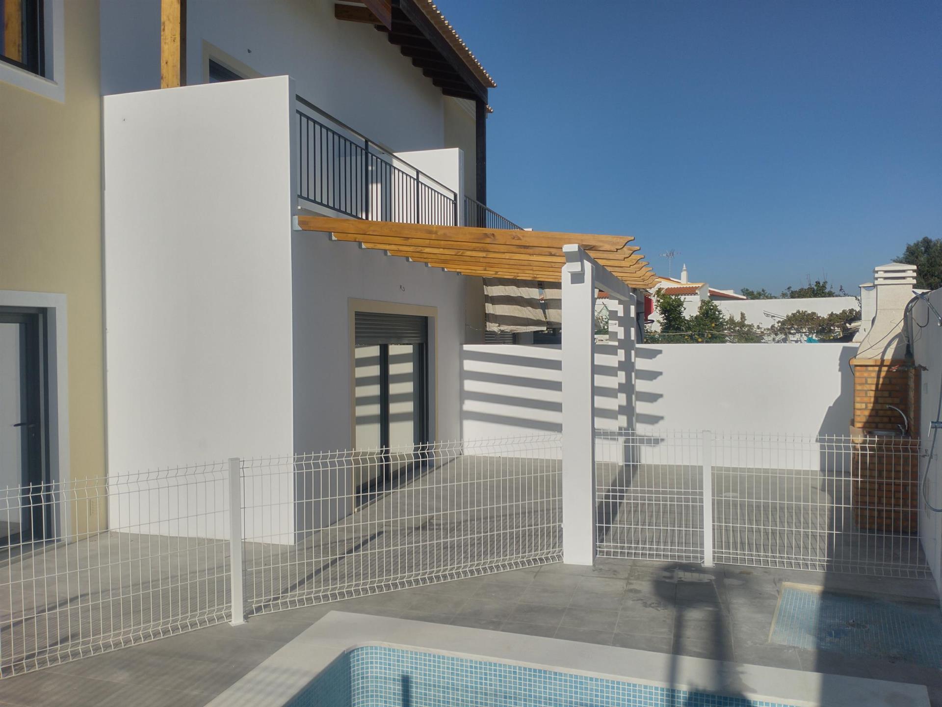 3  Bedroom Townhouse With Garage And S.Pool - Vila Nova De Cacela