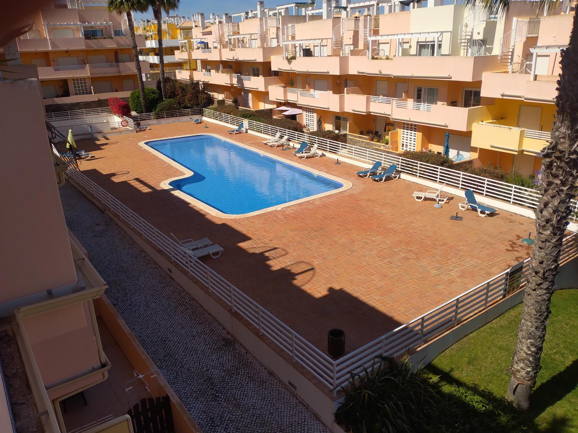 Appartement Avec 2 Chambres, Solarium Et Accès A Une Piscine - Conceição