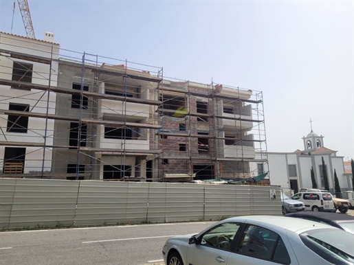 Excellent 2 bedroom flat under construction in the centre of Almancil