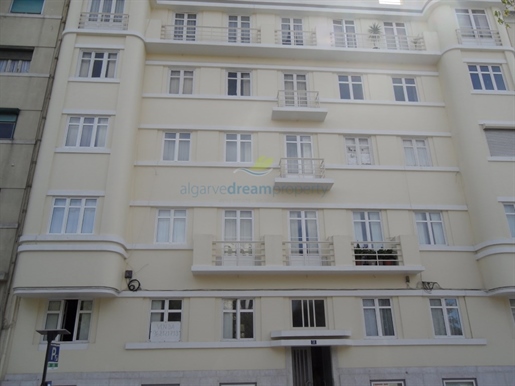 4 Bedroom Apartment Alameda | Resident Parking | 136m²
