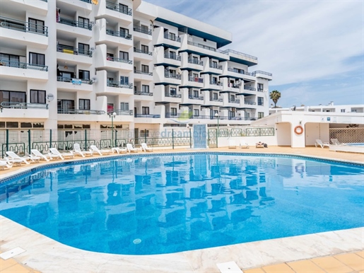 3 bedroom apartment located 300 m from the beach of Olhos de Água for sale in Albufeira