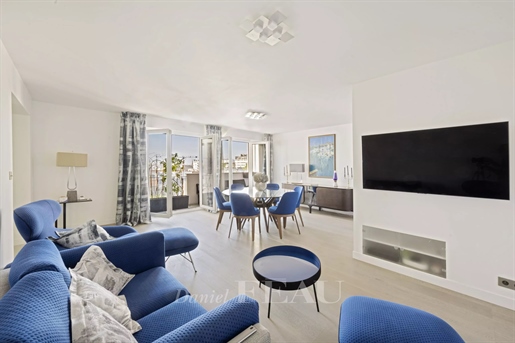 Paris 20th District – A bright and peaceful 2-bed apartment