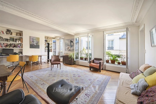 Distrito 4 de París – Un luminoso apartamento de 5 habitaciones