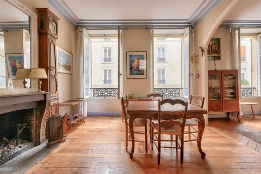 Parijs 2e arrondissement – Een licht appartement met een groot potentieel