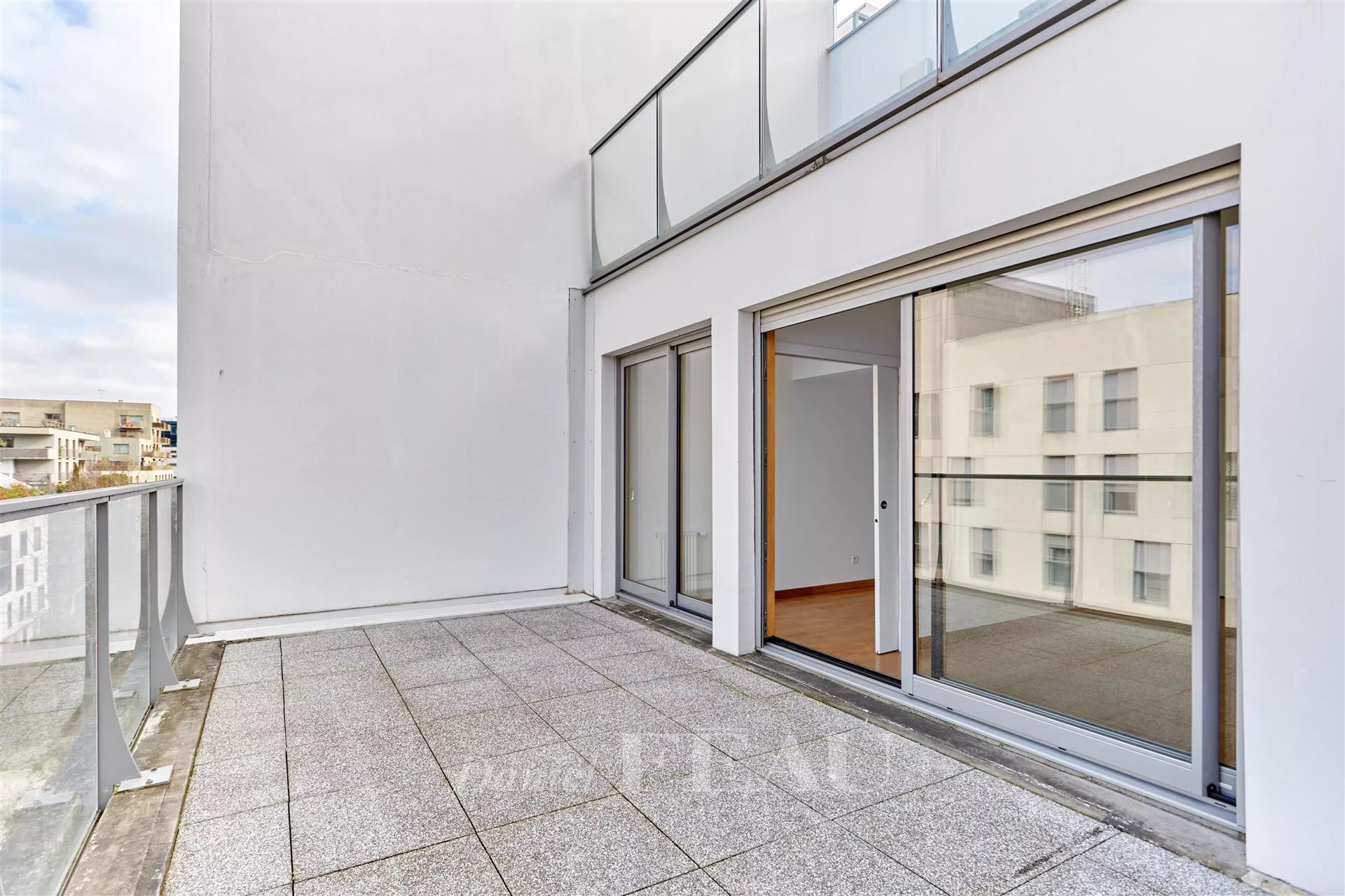 Boulogne-Billancourt – A 3-bed apartment with terraces