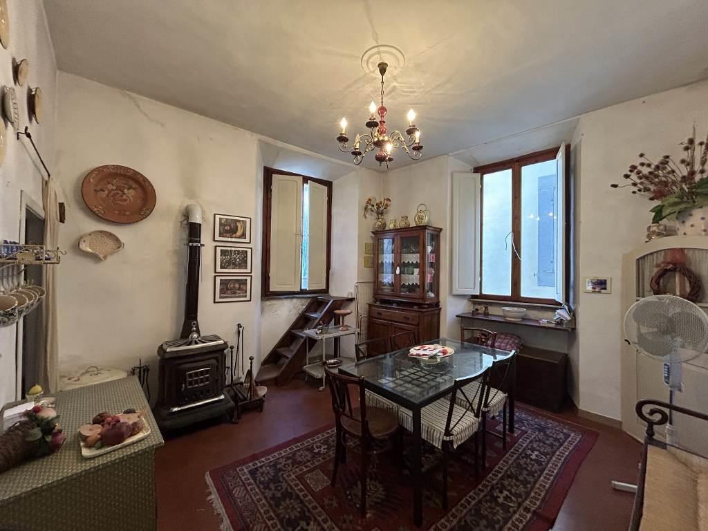 Purchase: Apartment (52044)