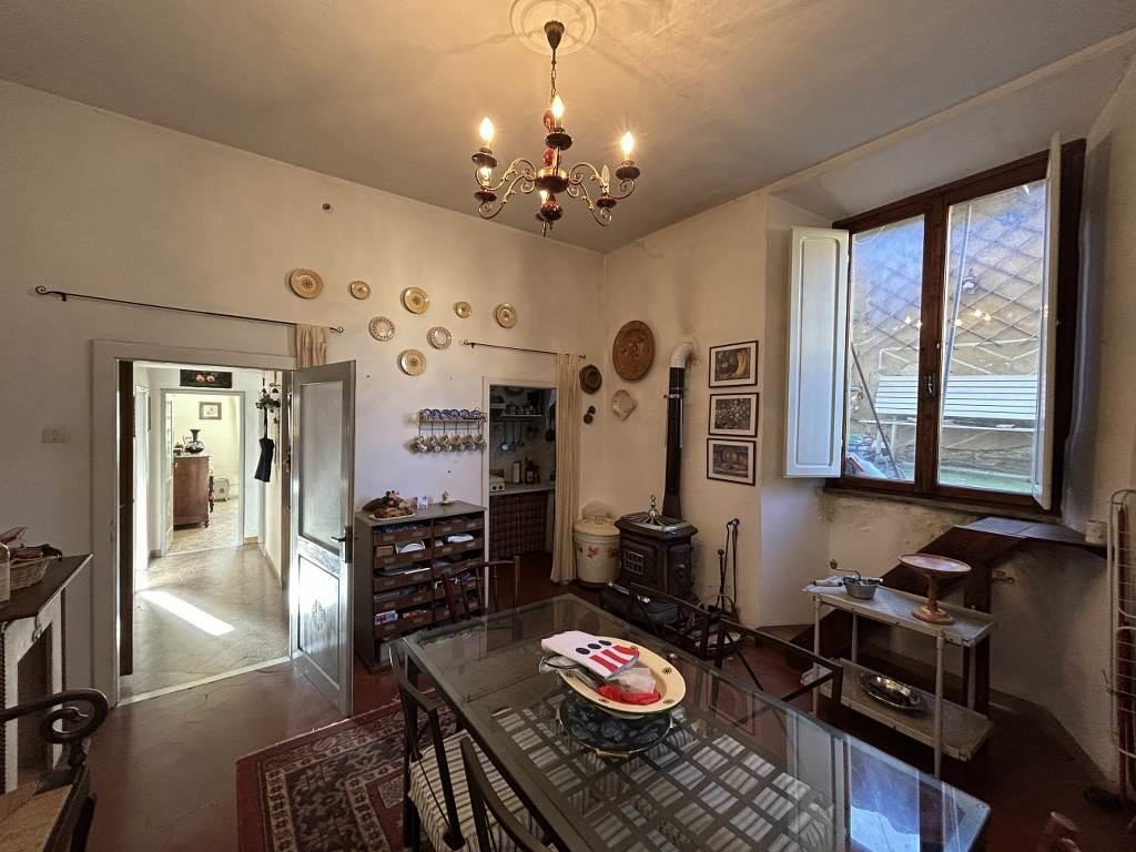 Purchase: Apartment (52044)