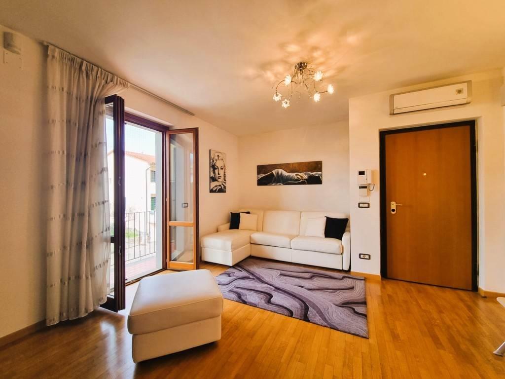 Purchase: Apartment (52044)