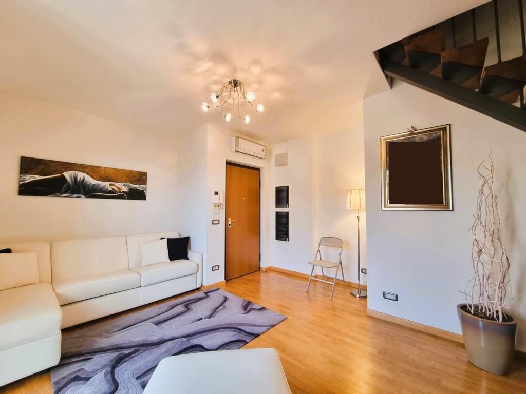 Purchase: Apartment (52044)