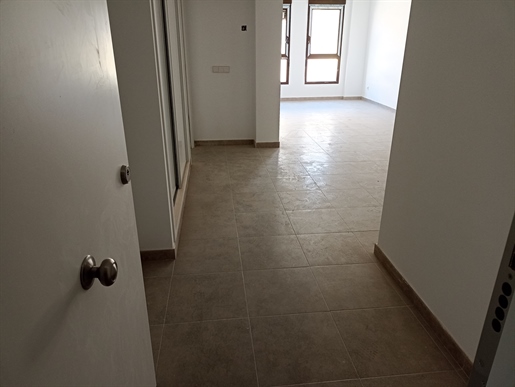 Compra: Apartamento (03724)