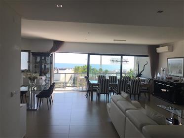 Modern 3 bedroom apartment with sea view and walking distance to the beach