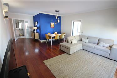 2-Zimmer-Wohnung in Wohnanlage, mit Garage, Swimmingpool, möbliert und ausgestattet verkauft.