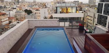 Penthouse With Pool - Quiet Street - Sea View