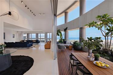 Luxury Penthouse - 360 sea view