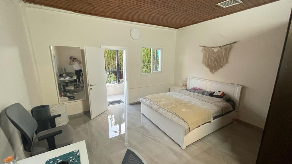 Neve Tzedek - Quiet Street - 2 Rooms
