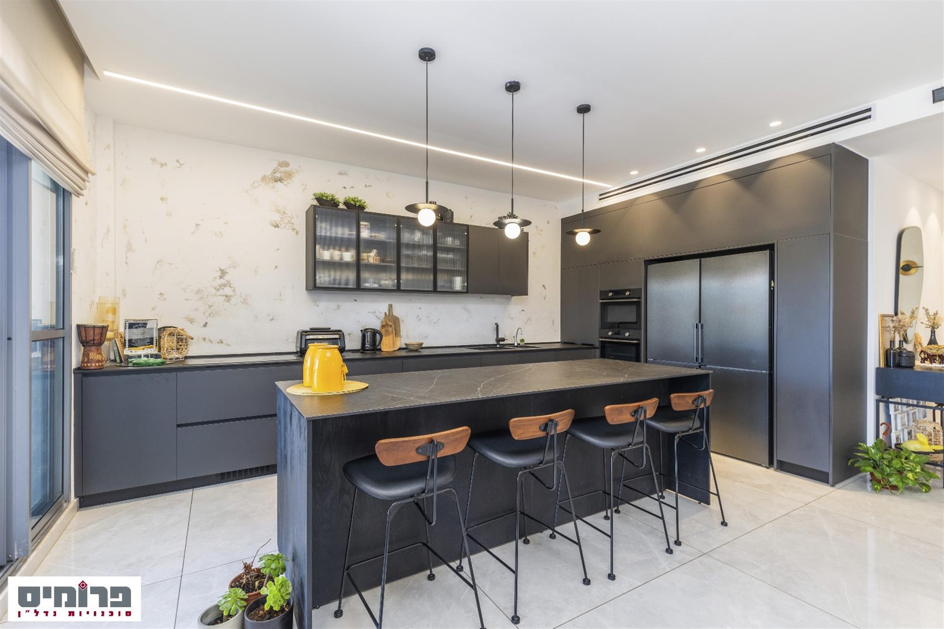 Magnificent Penthouse with Open View - Ein Kerem