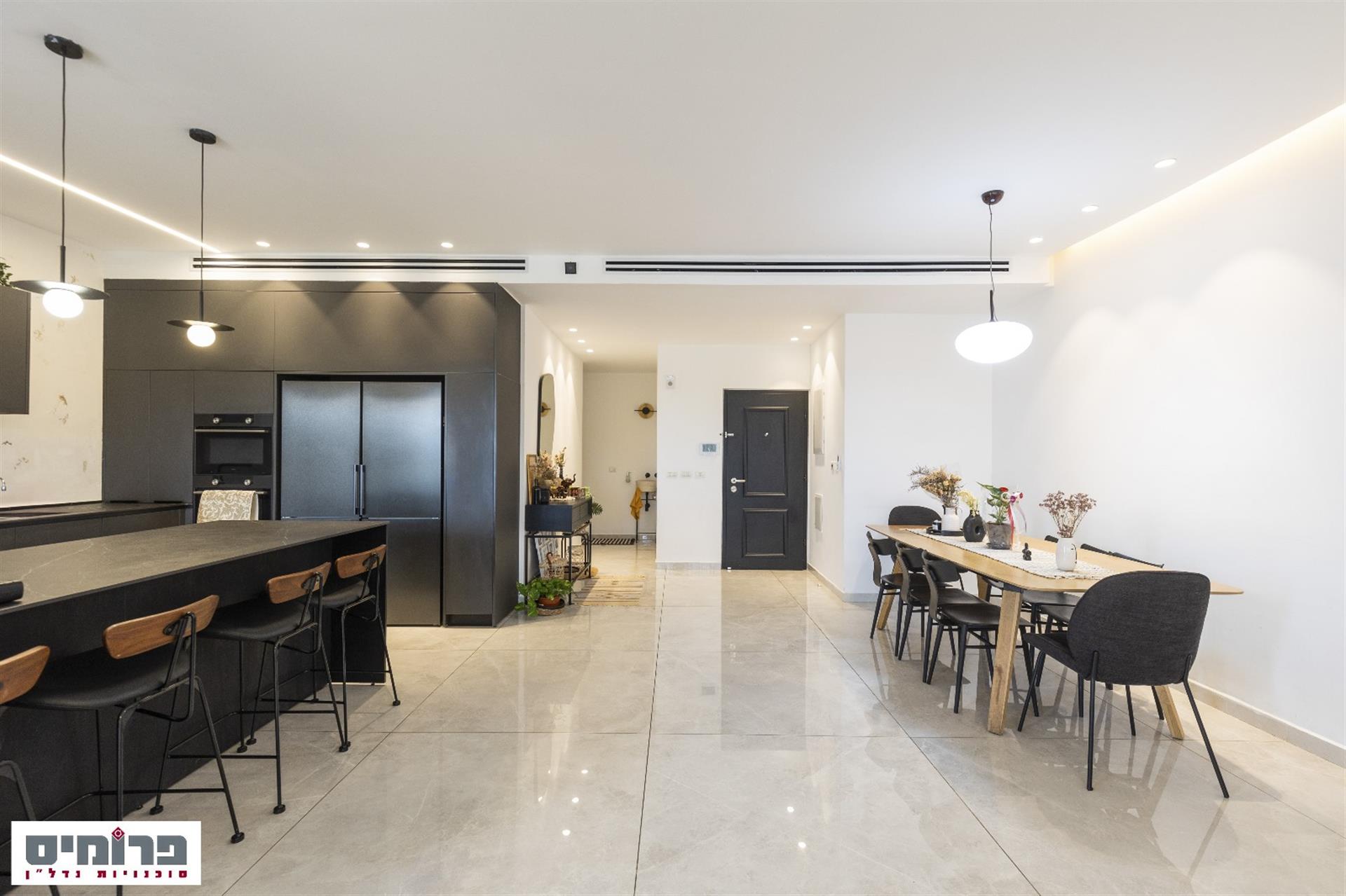 Magnificent Penthouse with Open View - Ein Kerem