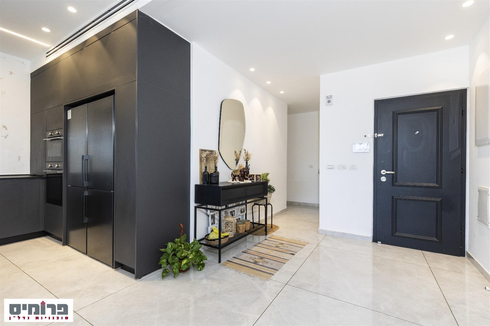 Magnificent Penthouse with Open View - Ein Kerem