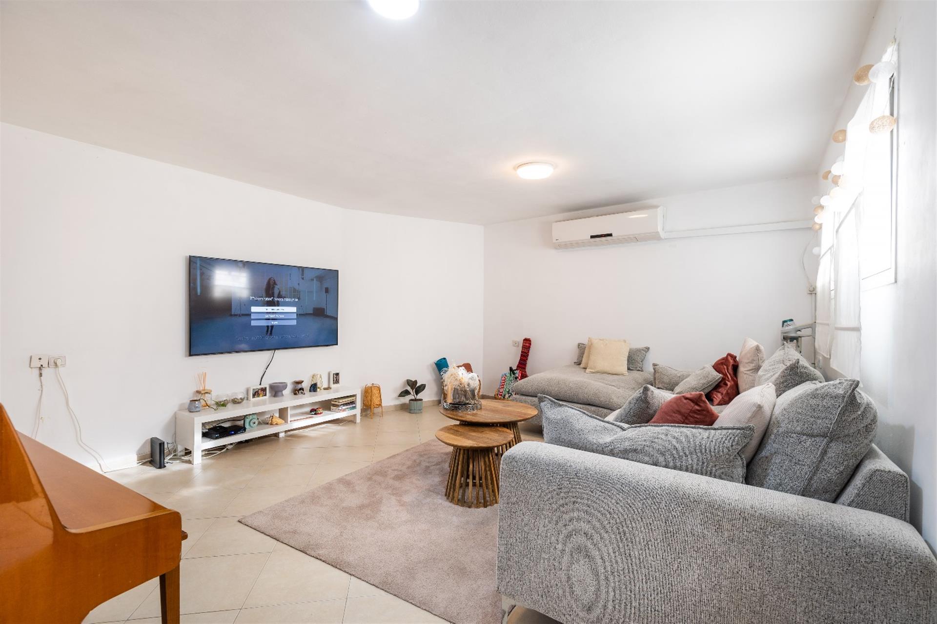 Cottage with swimming pool - Ramat Motsa