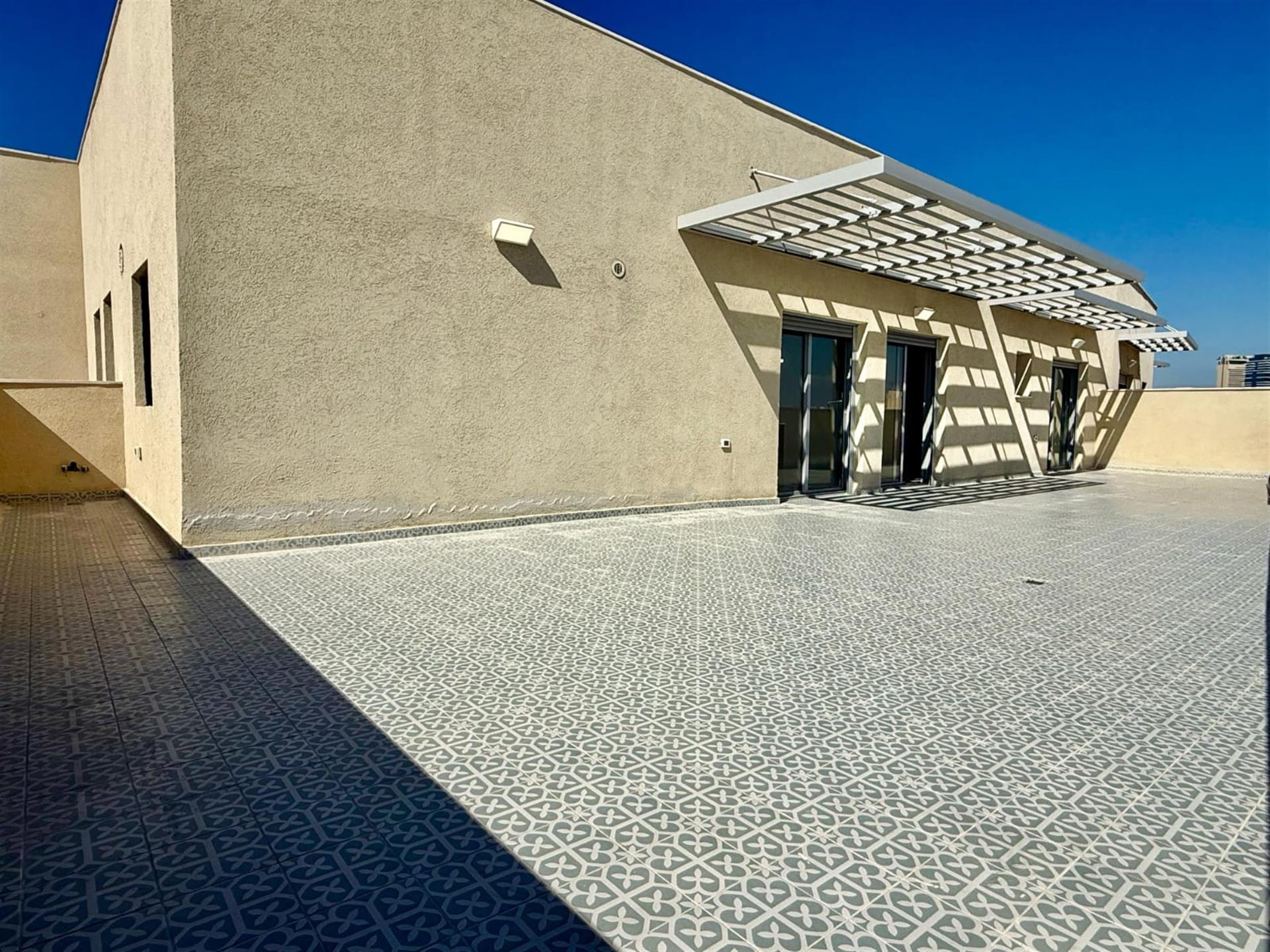 Penthouse - Near Sea - Shouk Hapishpeshim