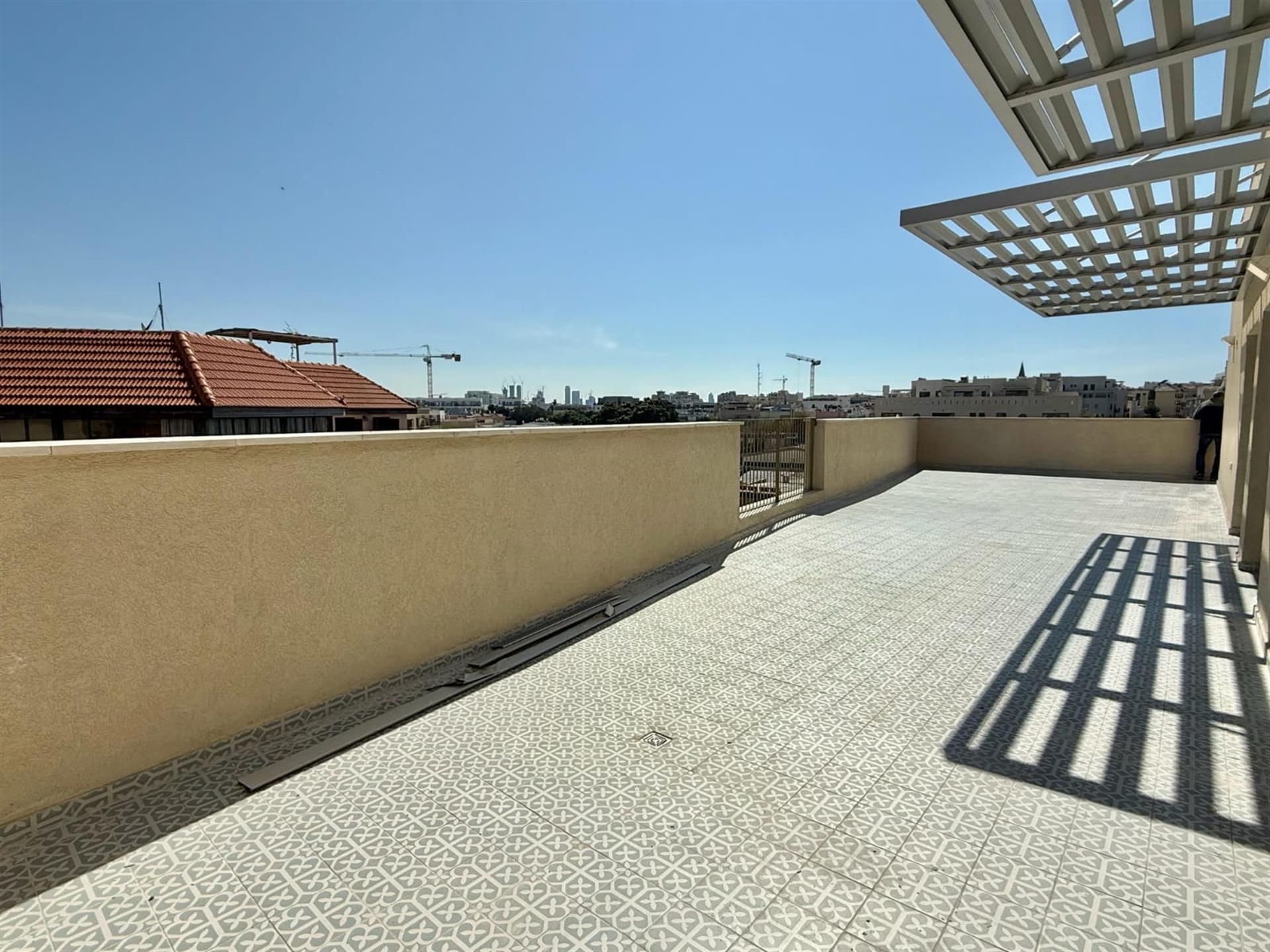 Penthouse - Near Sea - Shouk Hapishpeshim