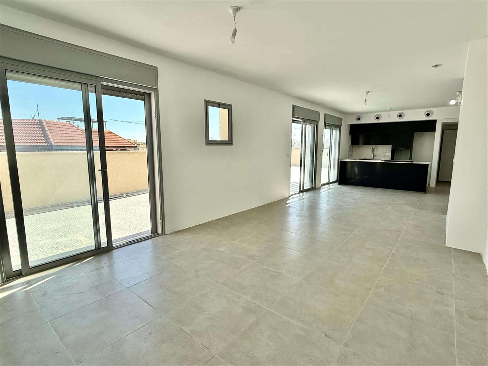 Penthouse - Near Sea - Shouk Hapishpeshim