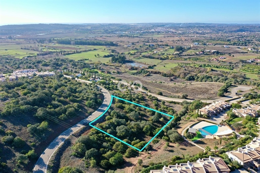 Large plot with amazing country views and planing permission for a villa with pool.