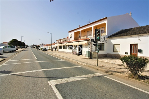 Vila e Restaurante no Rogil, Aljezur