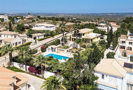 Well appointed villa with stunning views over Luz.