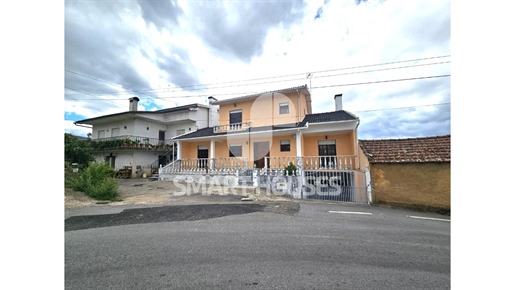 House 5 Bedrooms +1 Secarias w / land
