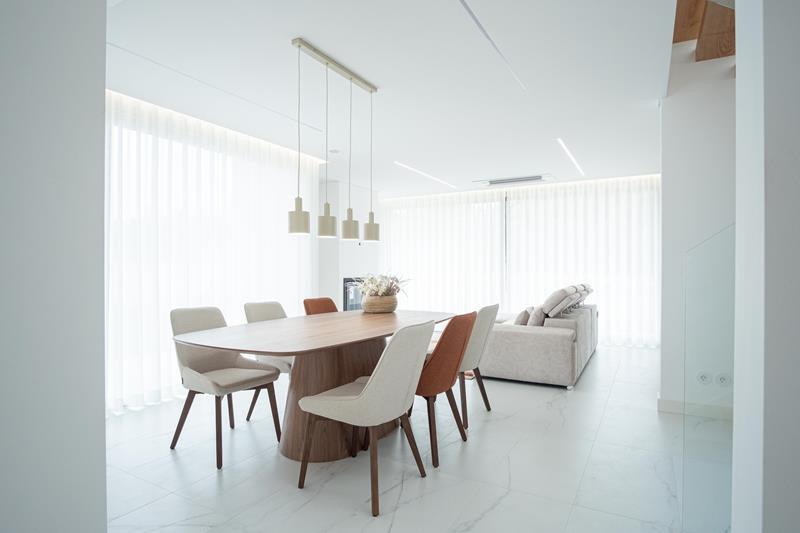 Villa with modern architecture under construction located in Rio Maior