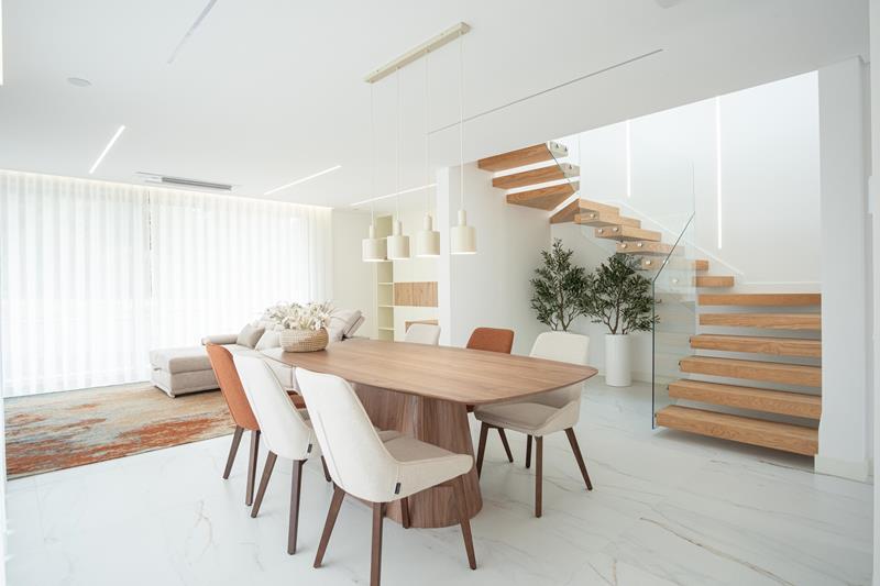 Villa with modern architecture under construction located in Rio Maior