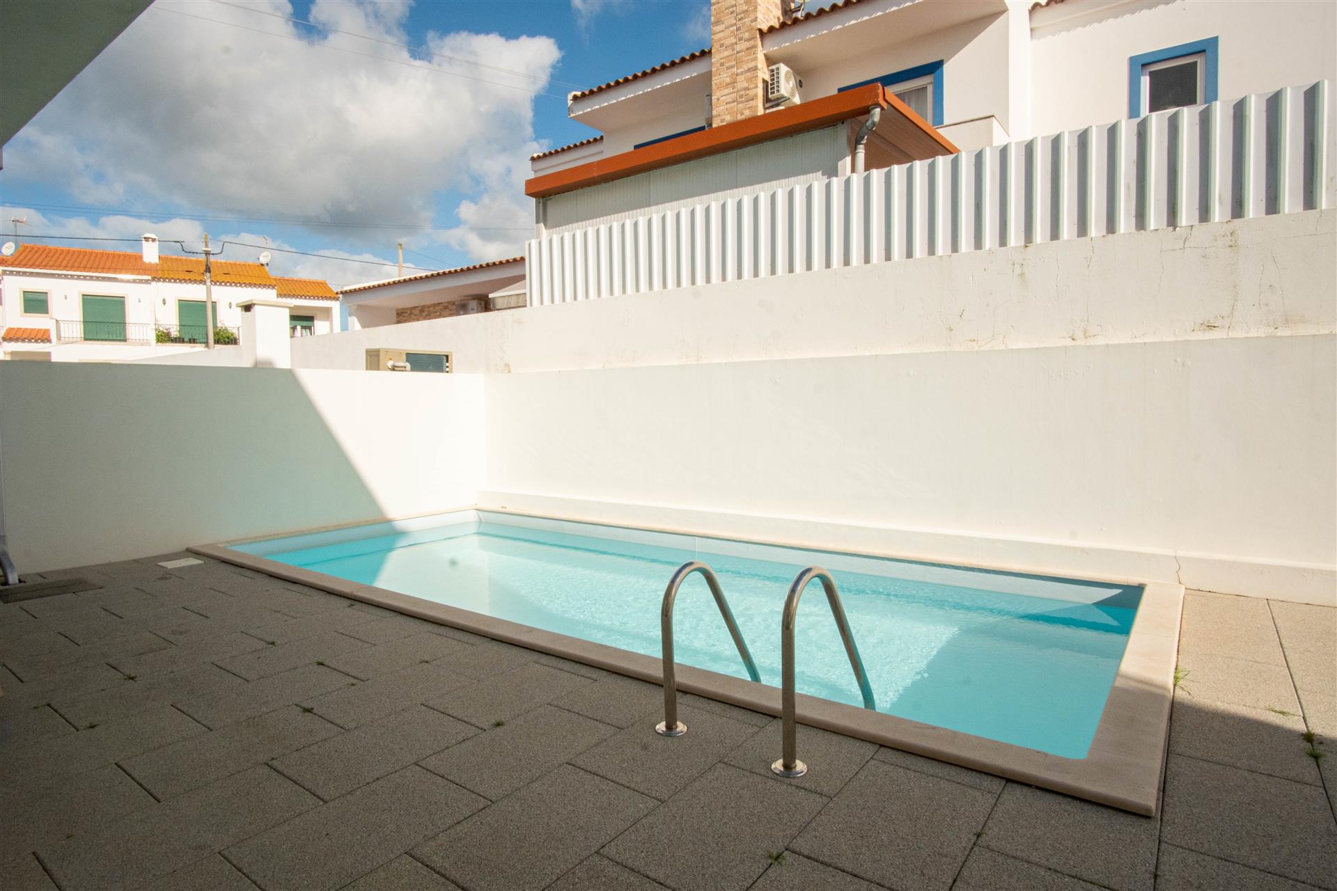  Moderne en vrijstaande villa met 3 slaapkamers en verwarmd zwembad Famalicão - Nazaré
