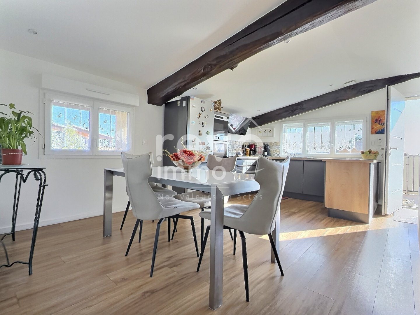 Appartement à vendre, 69m², Saint-Jean-de-Thurigneux