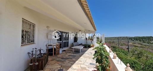 Detached House V2+1 For Sale Near Vila do Bispo with Fabulous Sea Views
