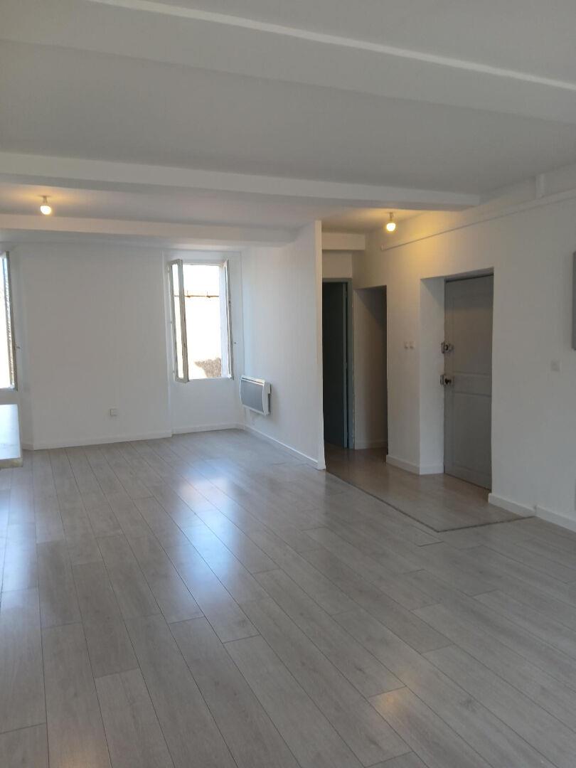 Appartement à louer, 88m², Néoules