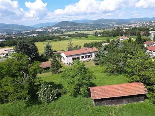 Property with open views - 8200 m2 of land - Outbuildings - Ardèche