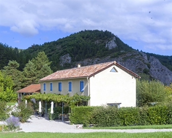 Charmantes Anwesen - 5 Ferienhäuser - Haus - 2 Hektar - Diois