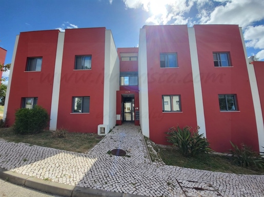 Apartamento T2 Terraço Parking Centro 400 M Praia 1 Km